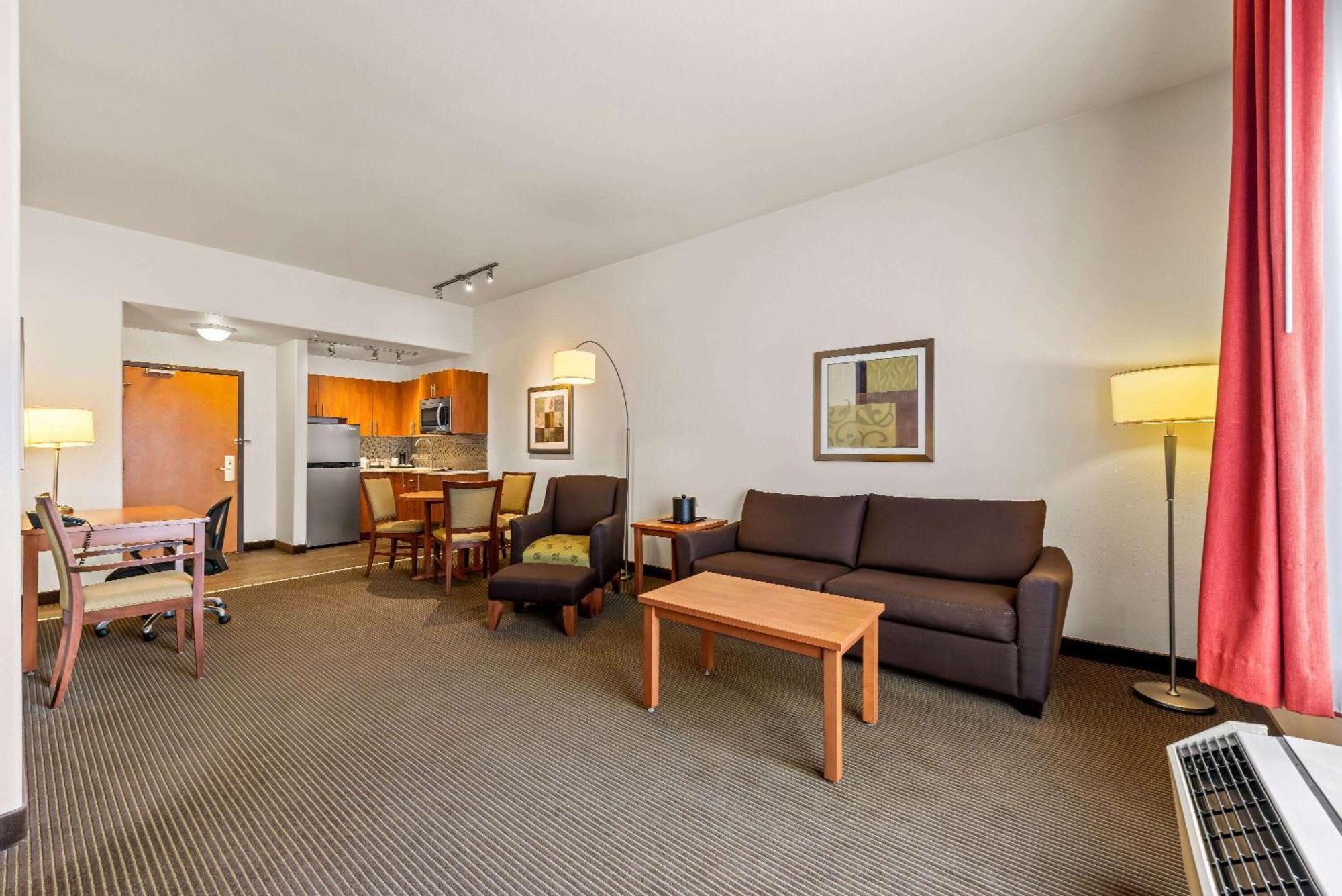Hotel Wingate By Wyndham Calgary South Exteriér fotografie