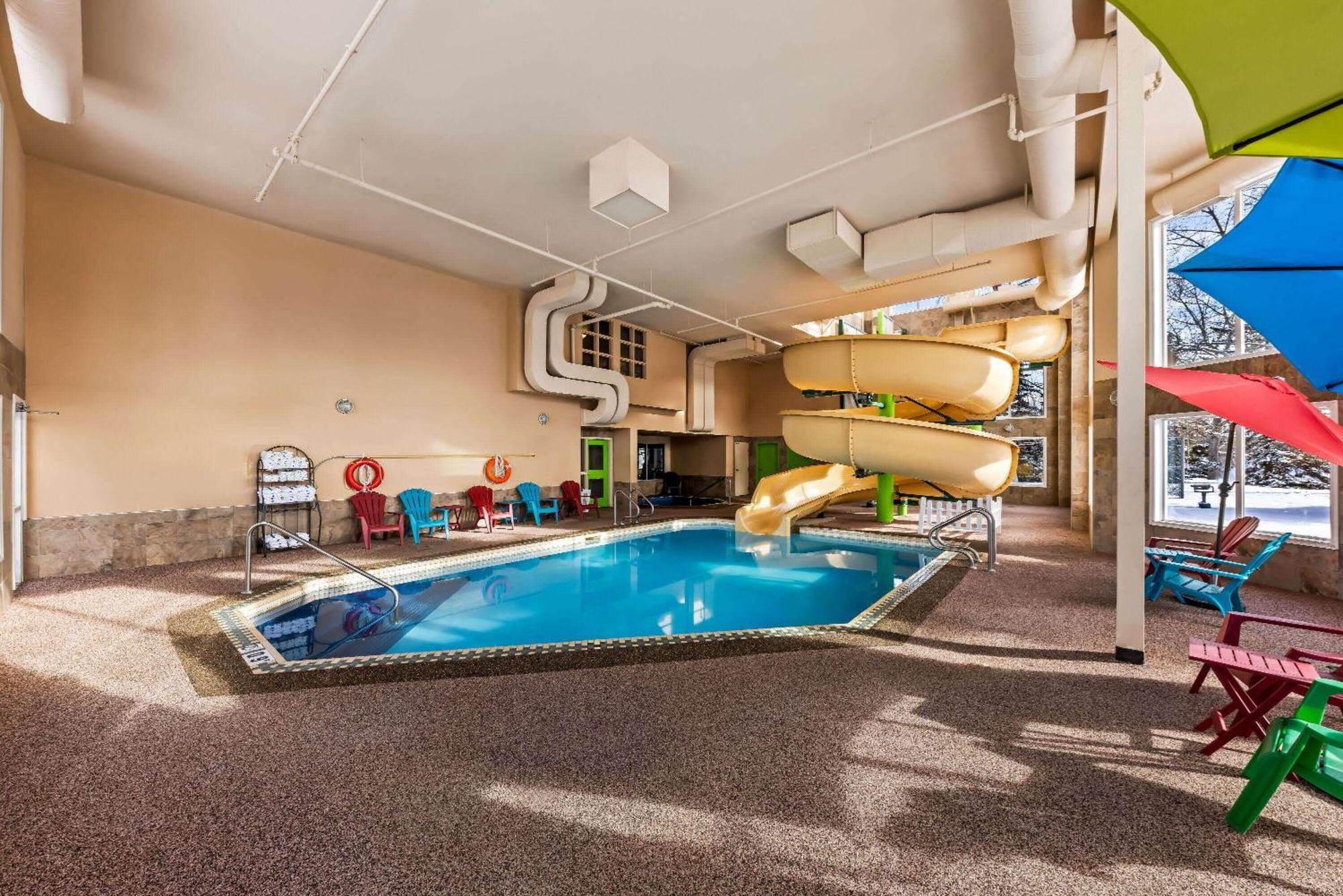 Hotel Wingate By Wyndham Calgary South Exteriér fotografie